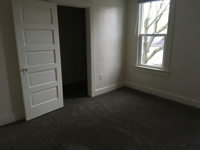 Photo - 3 BR House / Section 8 Voucher Accepted