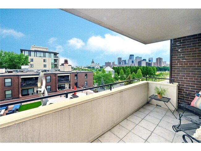 Photo - 48 Groveland Terrace Apartamento Unidad B307