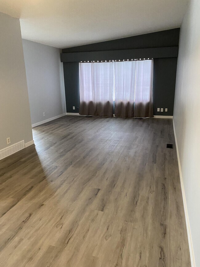 Photo - 2145 Victoria St Unit 2145 A