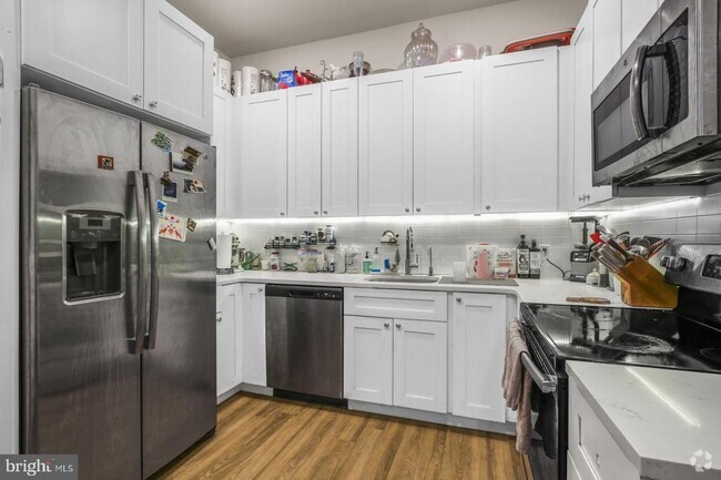 Building Photo - 5017 Baltimore Ave Unit 101 Rental