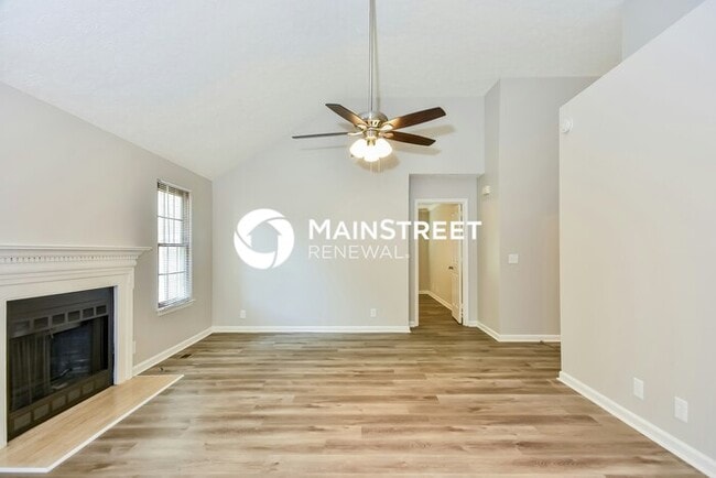 Photo - 3 Bedroom Pet-Friendly Home in GOODLETTSVILLE, TN with Main Street Renewal