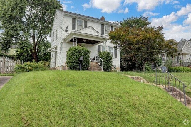 Building Photo - Charming & Upgraded 3BR Home in Arbutus wi...