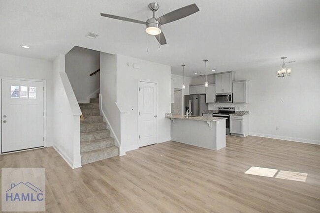 Photo - 1052 Grayson Ave