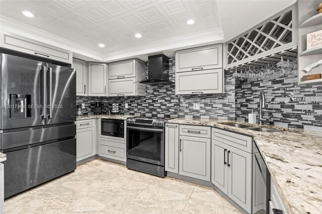 Building Photo - 2425 Presidential Way Unit PH1