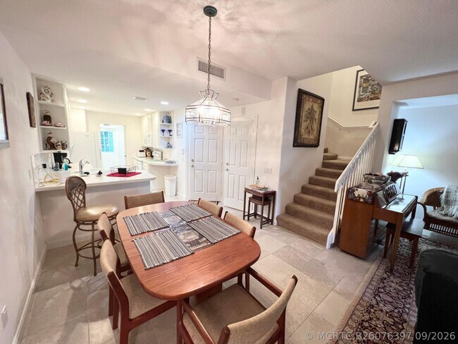 Photo - 2913 E Community Dr