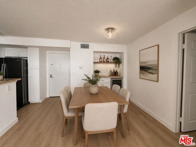 Photo - 21400 Burbank Blvd Unit 202
