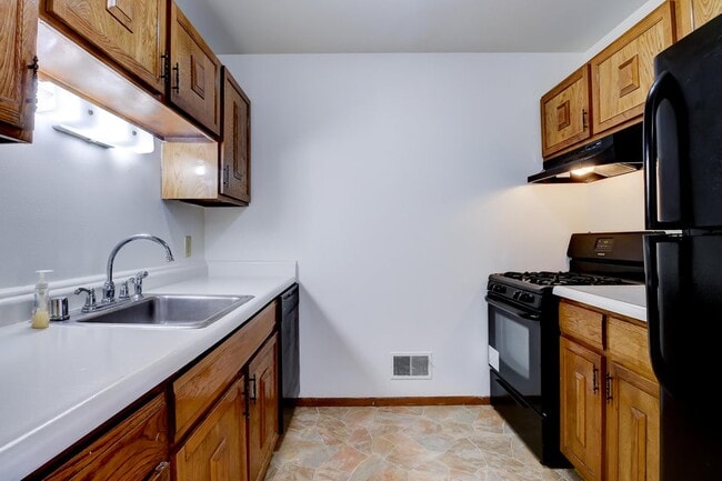 Building Photo - 7641 N 60th St