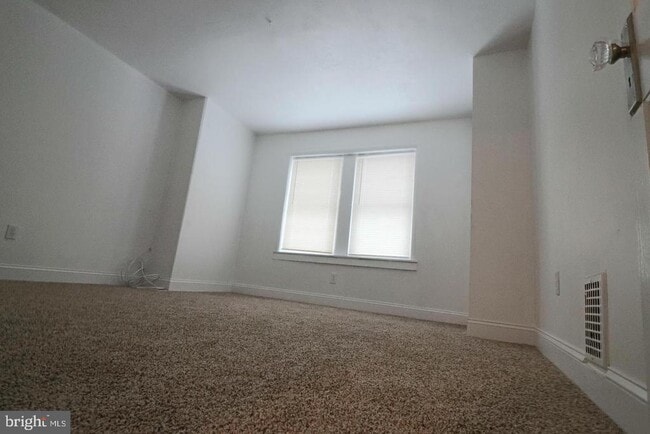 Photo - 506 Ridgeway St