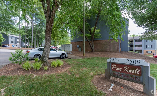 Pine Knoll Apartments