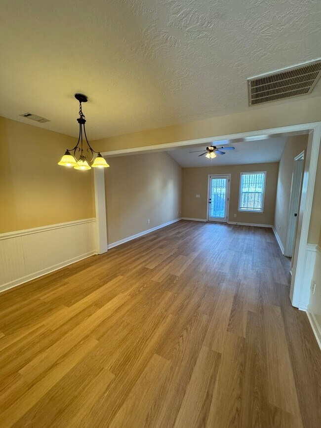 Photo - 229 Sunview Dr