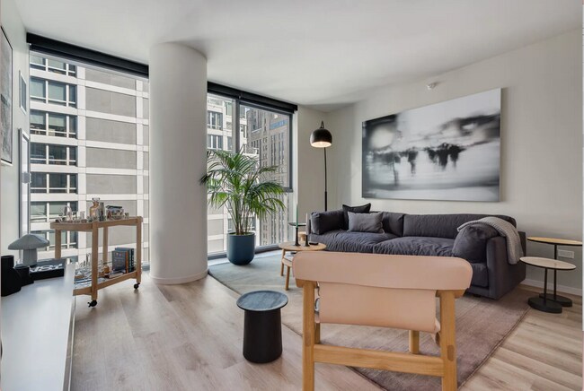 Photo - 230 N Michigan Ave