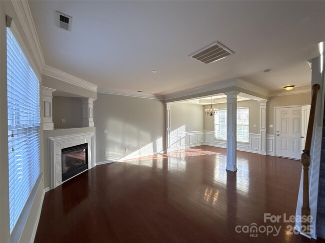 Photo - 3804 Herkimer Dr House