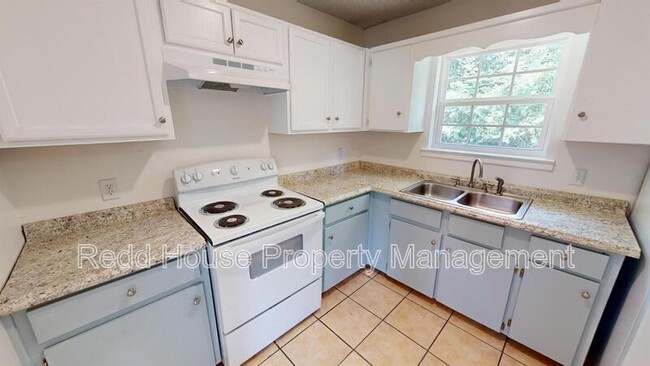 Photo - 903 W Adams St
