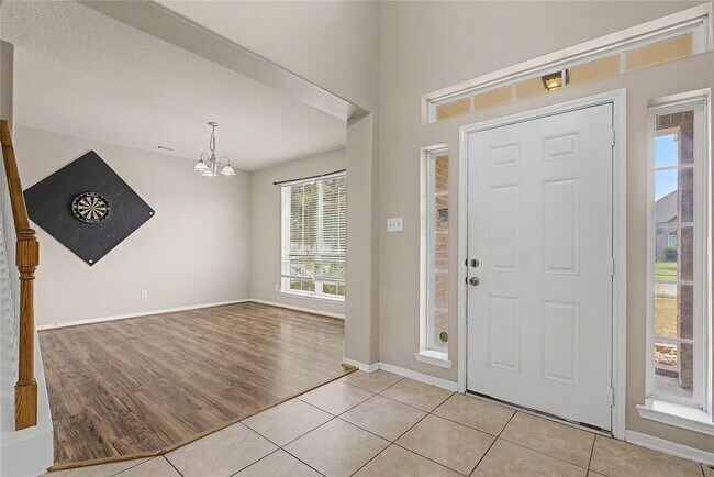 Photo - 9947 Valance Way
