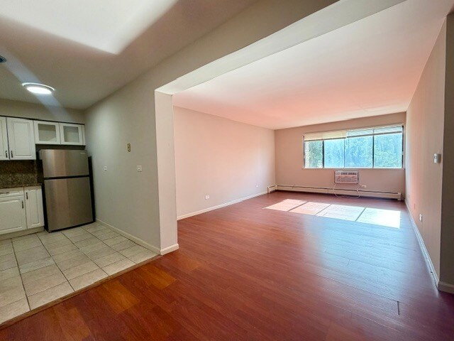 5348 N Cumberland Ave Unit 300