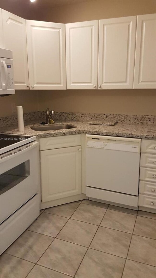 Photo - 11386 Royal Palm Blvd Unidad 11386