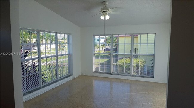 Photo - 7900 SW 22nd St