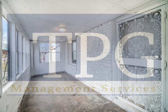 Photo - 3434 Olive St