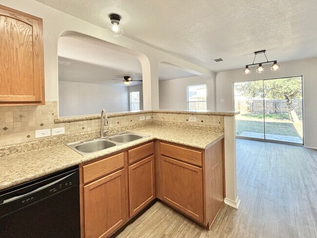 Photo - Beautiful 4-Bedroom Home in Horizon Pointe!