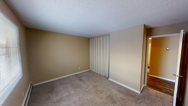 Photo - 10028-10105 105 Ave Unit 4