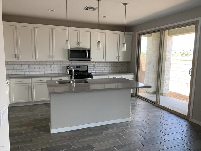 Photo - 715 N Sparrow Dr