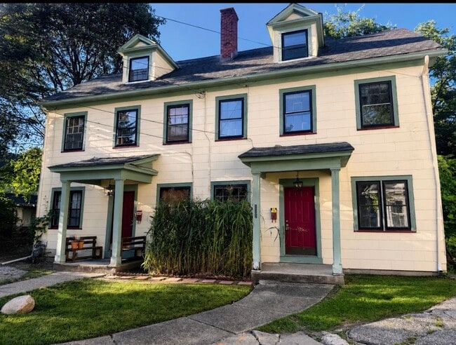 Building Photo - 115 Westmoreland Terrace