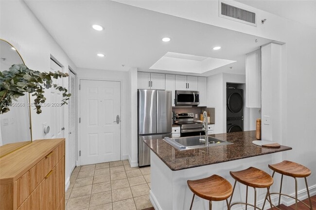 Photo - 2000 N Bayshore Dr Unit 306