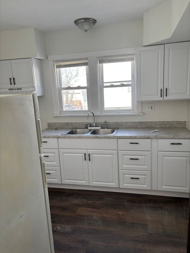 Photo - 3bd Single Akron Cash Pay/Section 8