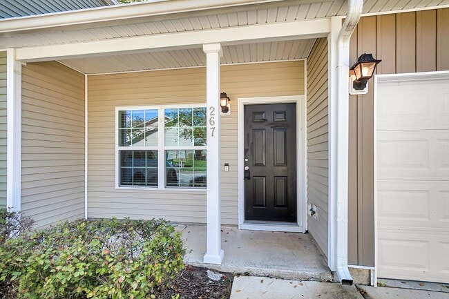Photo - Beautiful FOUR bedroom townhome in Goose C...