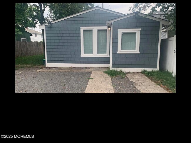 Building Photo - 609 3rd Ave Rental