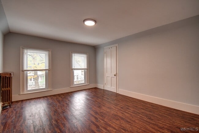 Building Photo - 36 19th St