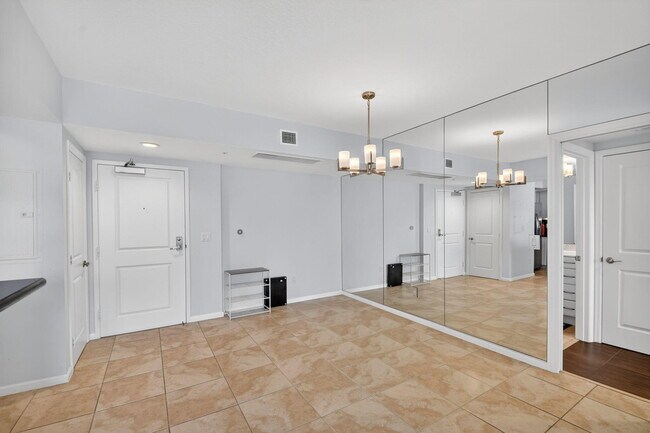 Photo - 403 S Sapodilla Ave Unit 307