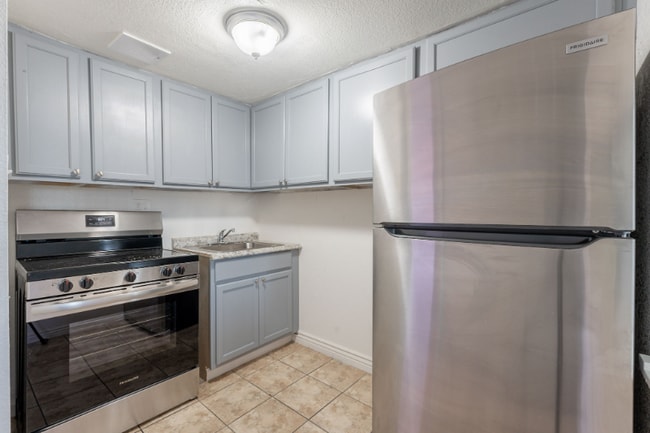 Photo - 3222 W Indian School Rd Unidad b242