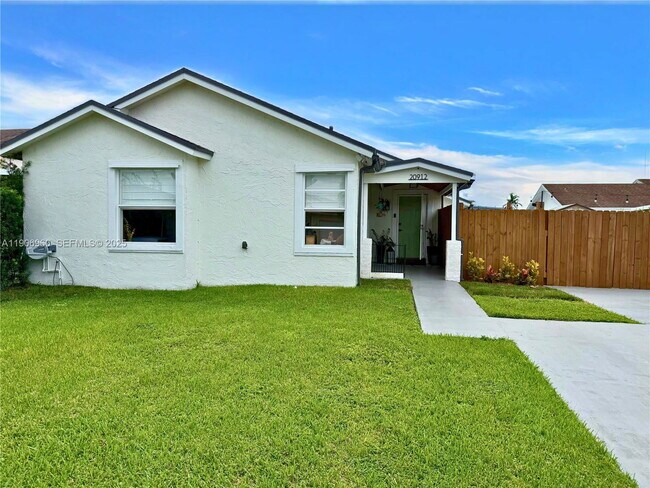 Building Photo - 20911 SW 125th Avenue Rd