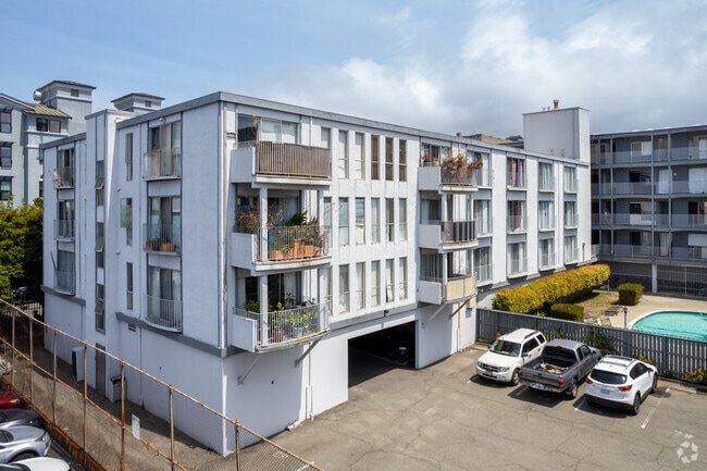Berkeley Park Apartments