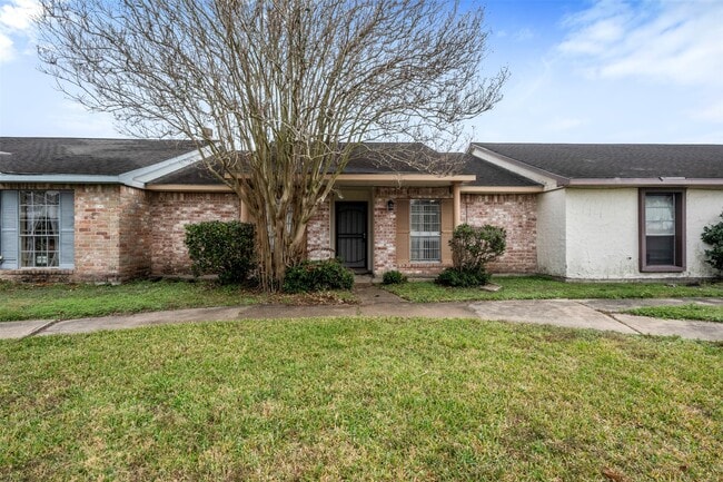 Building Photo - 6827 Chasewood Dr