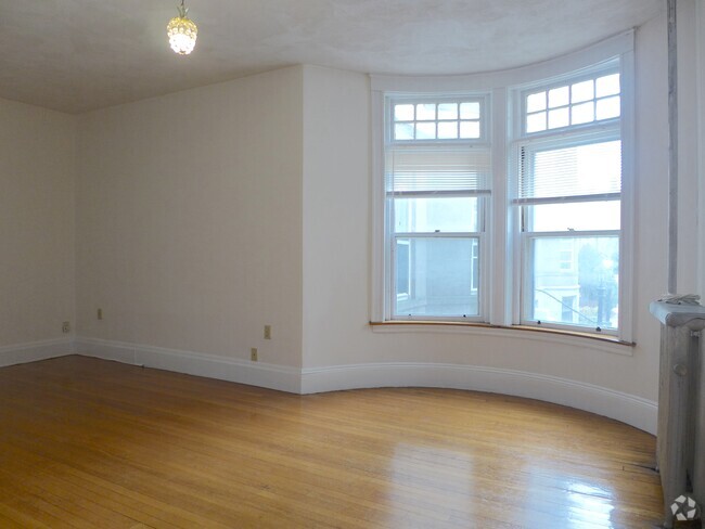 Building Photo - 185 Winthrop Rd Unit 2 Rental
