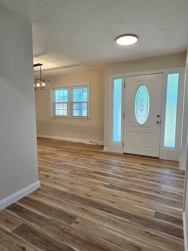 Photo - 395 W Crocus Dr