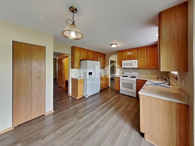 Photo - 1482 Sunflower Dr