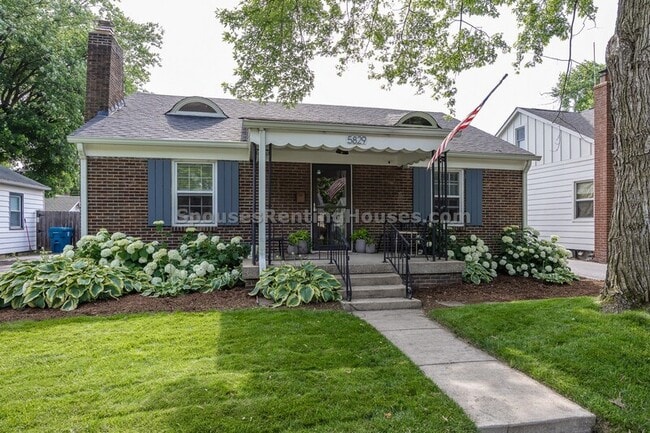 Building Photo - 5829 Indianola Ave Rental
