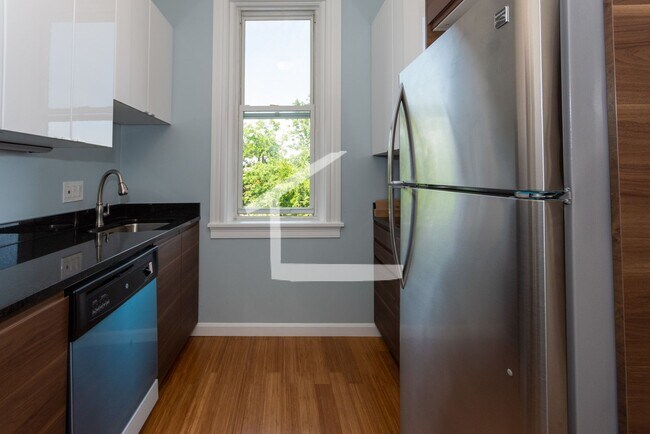 Photo - Beautiful, Fully Renovated Kenmore Square ...