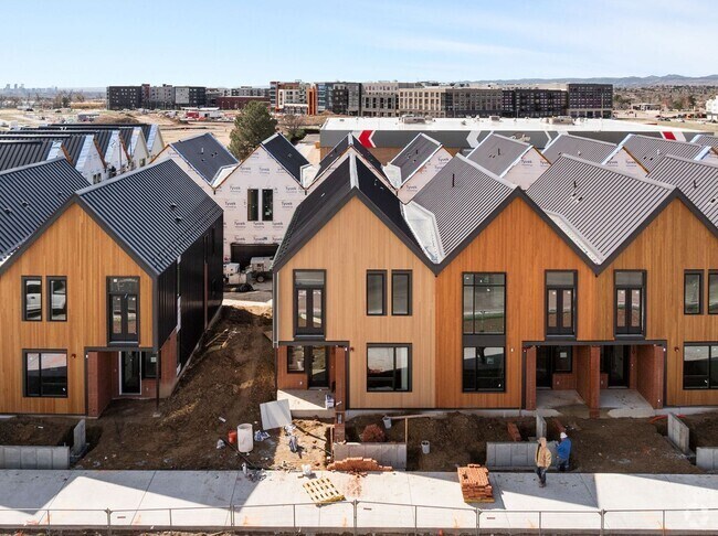 Building Photo - Modern Elegance: Brand New 3-Bed Townhouse...