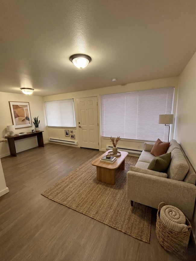 Photo - Thorndyke Apartments