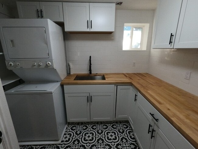 Photo - 635 S 1030 W