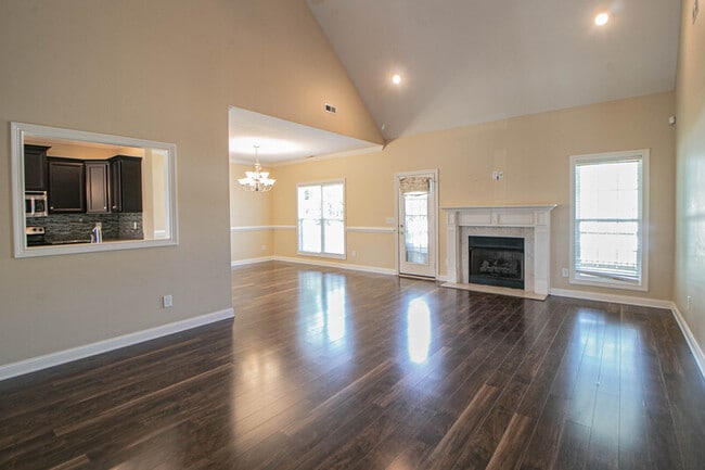 Photo - 809 Carousel Ct