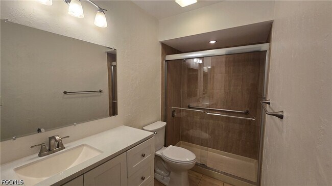 Photo - 4624 SE 6th Ave Unidad 1G