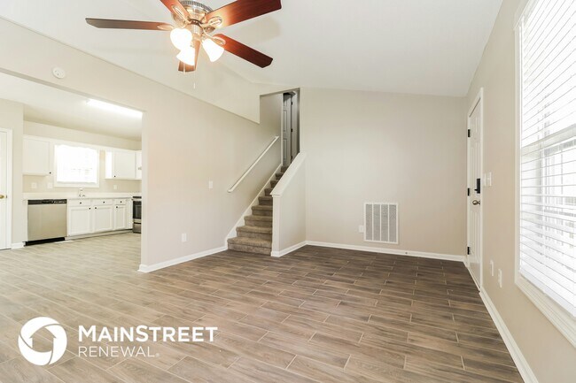 Photo - 207 Remington Ct