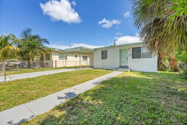 Photo - 1208 W 32nd St House