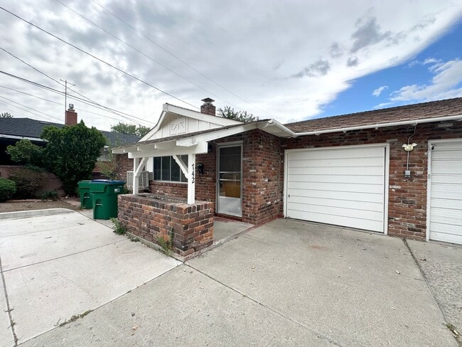 Building Photo - 740-742 Kirman Ave, Reno, NV  89502 Unit 742 Kirman Ave Rental