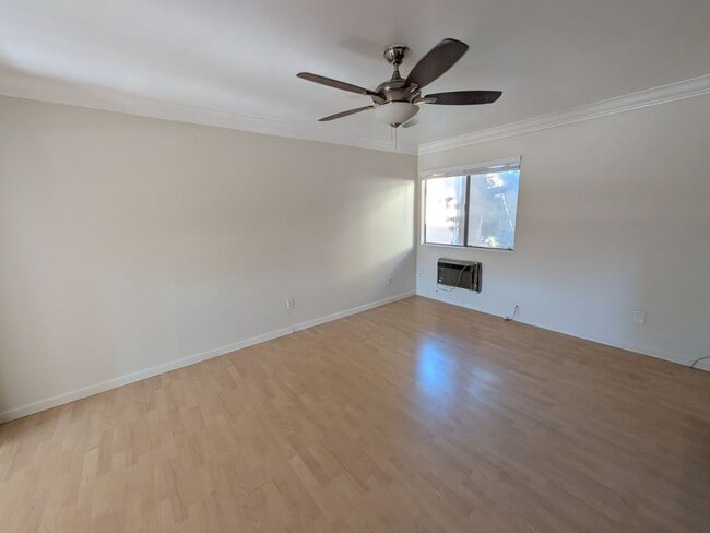 Photo - 2 Bedroom Townhome with Balcony & Unbeatable Mission Valley Location!